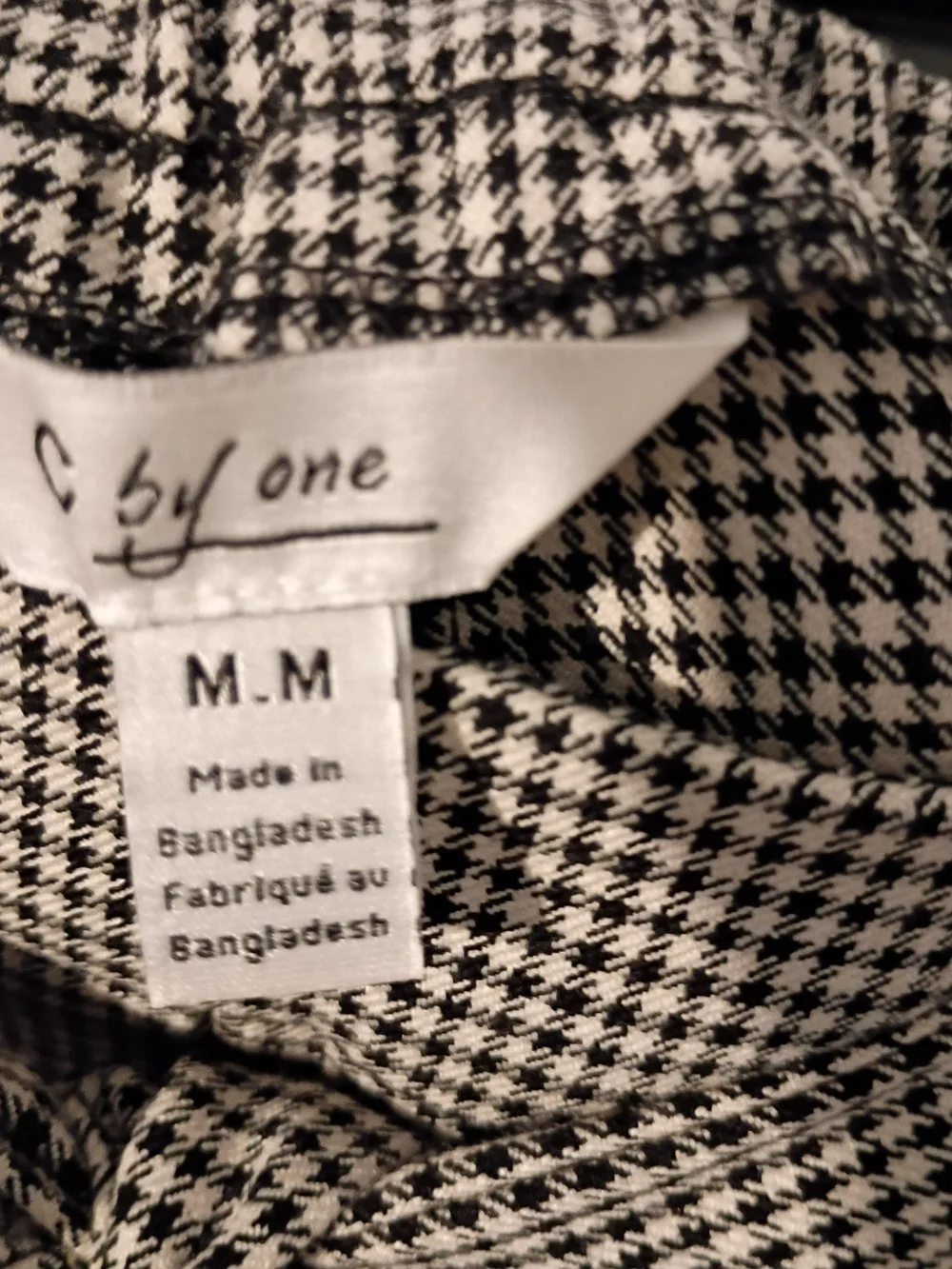 NWT CBy one slim leg Ankle Paperbag Checked Pants in Black & Cream Size med